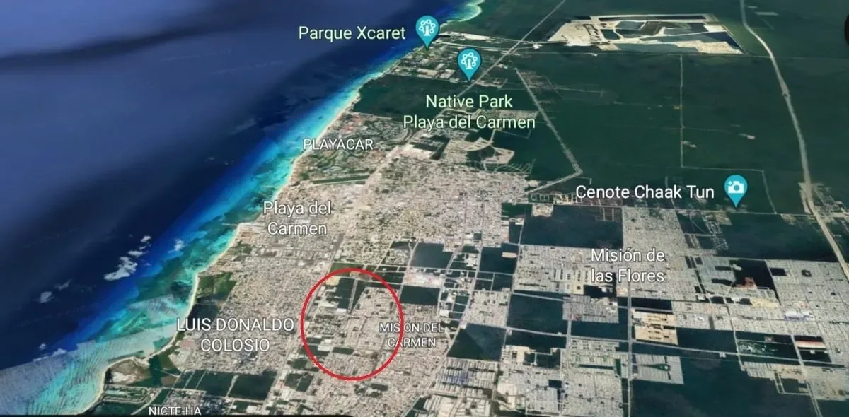 TERRENO DE USO MIXTO EN PLAYA DEL CARMEN - 1