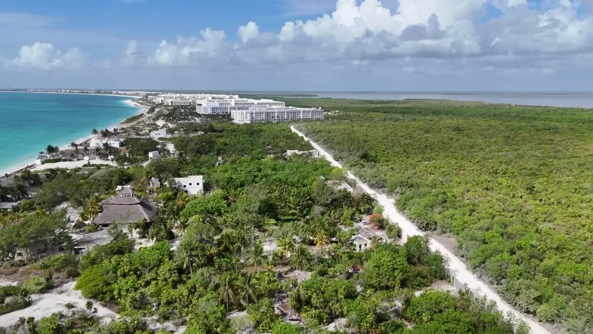 LOTE FRENTE AL MAR ISLA BLANCA QUINTANA ROO - 1