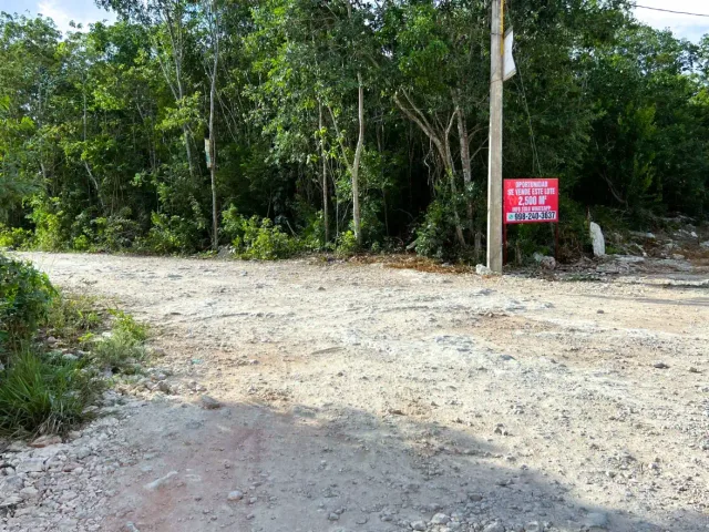 TERRENO EN AV. HUAYACAN EN VENTA